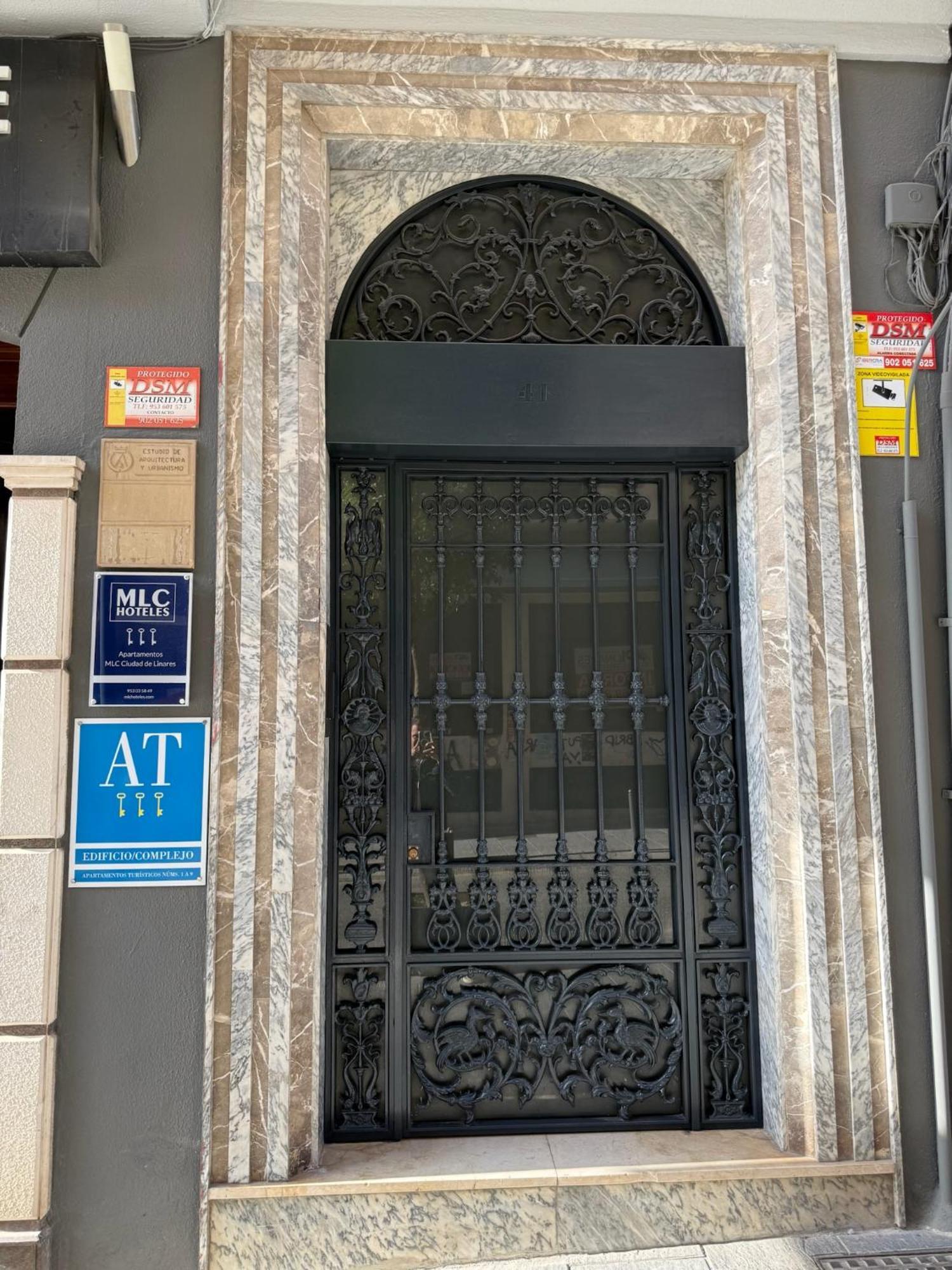 Apartamentos Mlc Ciudad De Linares Linares  Extérieur photo